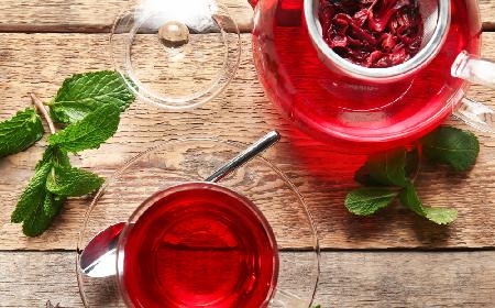 Orzeźwiający napój z hibiskusa: przepis