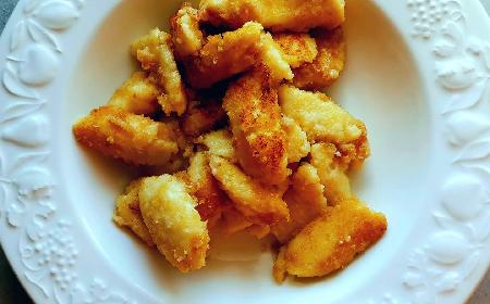 Pierogi leniwe na wędzonym twarogu: oryginalne i pyszne