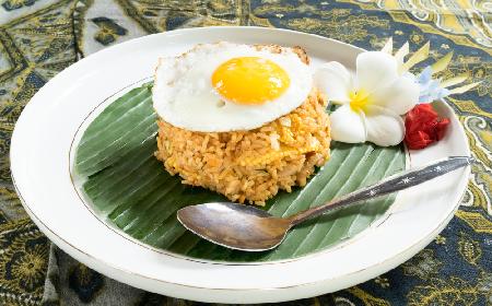 Przepis Małgorzaty Raduchy na nasi goreng, czyli kuchnia indonezyjska w „Lecie z radiem”