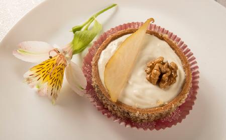 Minitarty gruszkowe - pyszny deser, który ma mniej niż 150 kcal