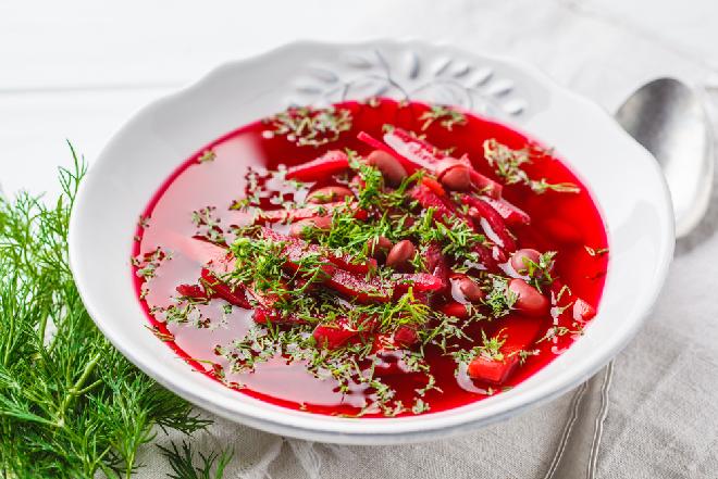 Barszcz z fasolą z menu beszamel