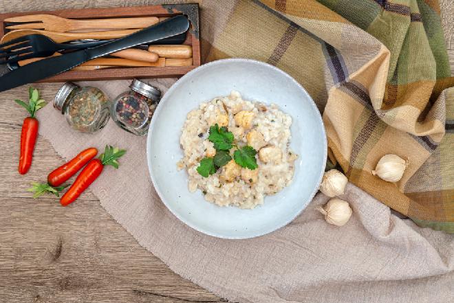 Risotto z kurczakiem - sprawdzony przepis na pyszne risotto z pieczoną piersią